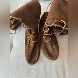 Minnetonka Brown Lace Up Boots